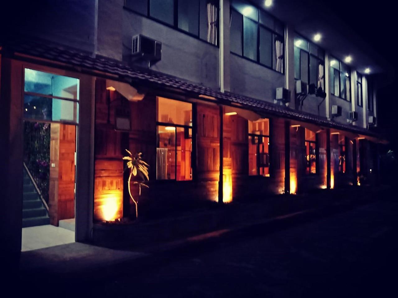 Meotel Purwokerto Exterior foto